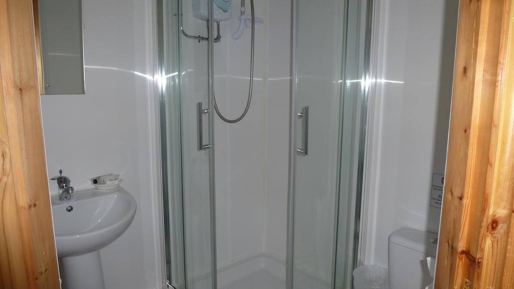 Whitehall Guest House Colwyn Bay Esterno foto