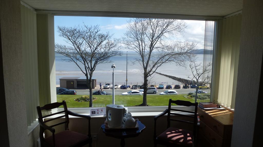 Whitehall Guest House Colwyn Bay Esterno foto